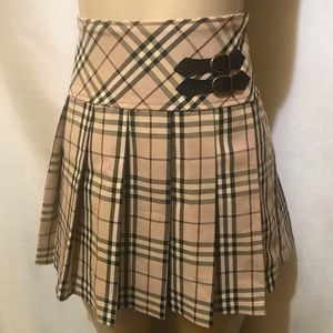 Pleated plaid mini skirt